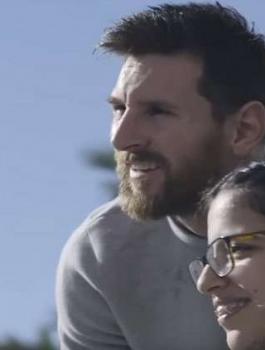 برشلونة يفاجئ فتاة سورية بدعوتها للقاء أبرز نجوم الفريق الكتالوني