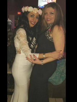 مصرية تحتفل بطلاقها مع صديقاتها 