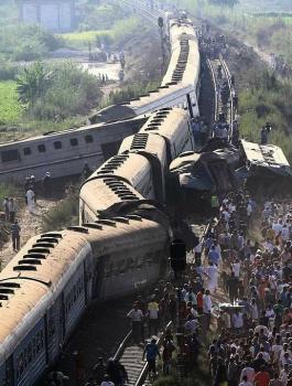الرئيس يعزي نظيره المصري بضحايا تصادم القطارين في الاسكندرية