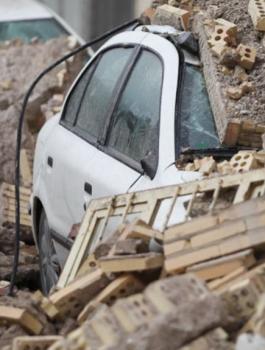 زلزال يضرب ايران 