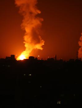 قصف اسرائيلي يستهدف قطاع غزة 