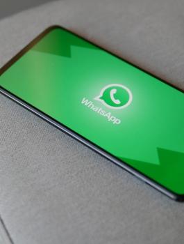 واتساب وخدمة دفع الاموال 