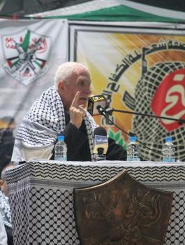 عزام الاحمد والانقسام الفلسطيني 