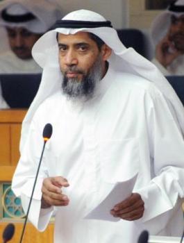 نائب كويتي وجلد الوافدين 