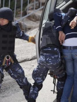 الحكم على خائن 