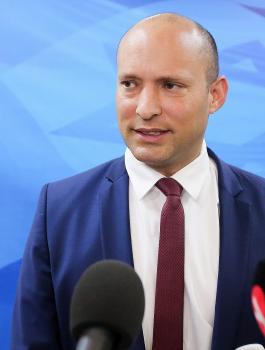 نفتالي بنت والخليل 