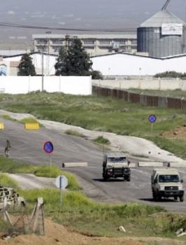 معبر نصيب بين الاردن وسوريا 