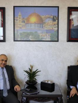 وزير الاتصالات ومجموعة الاتصالات 