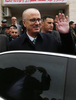 الحمد الله والحكومة الفلسطينية 