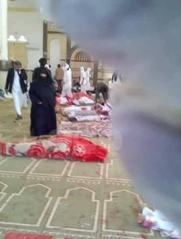 مقتل 100 مصري في هجوم على مسجد بسيناء 