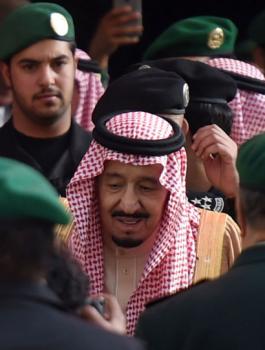 القحطاني والملك سلمان 