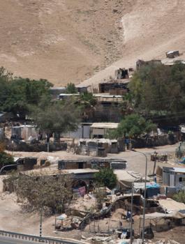 مصادرة اراضي في الاغوار  