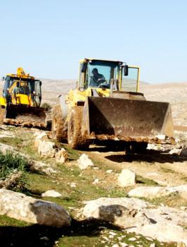 _جيش_الاحتلال_يهدم_منزل_مواطن_بمنطقة_رافات