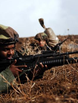 Flickr_-_Israel_Defense_Forces_-_Paratrooper_Brigade_Drills