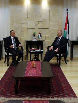  رئيس الوزراء وميلادينوف