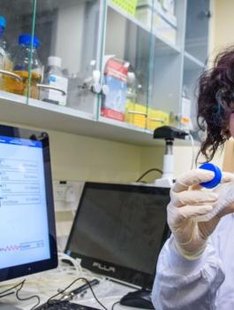 اسرائيل ولقاحات ضد كورونا 