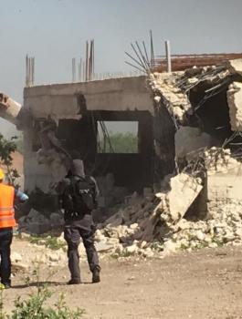 هدم في اللد 