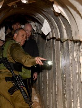 غرينبلات في انفاق غزة 