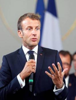 فرنسا وماكرون والمسلمين 