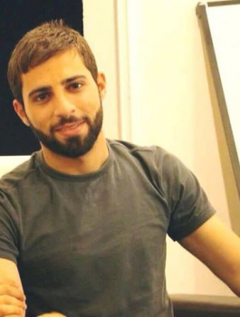 الشاباك يعتقل فلسطيني 