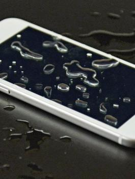 ازالة الماء من ايفون 