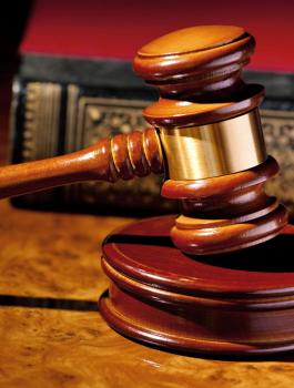 قاضية مسيحية تحكم على 3 شبان بحفظ آيات من القرآن