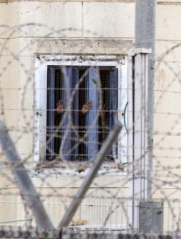 الاسرى في سجون الاحتلال 