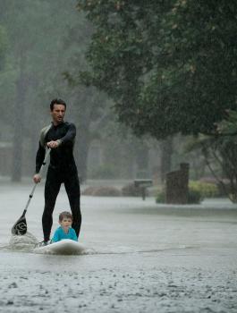 فيضانات تكساس