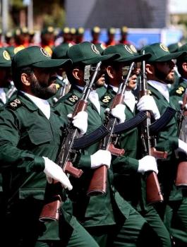 الحرس الثوري الايراني ومضيق هرمز 