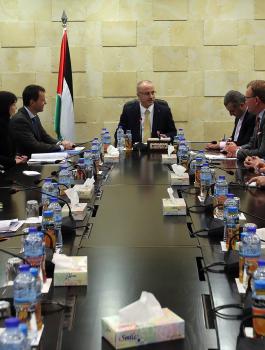 الحمد الله يستقبل وفدا من الاتحاد الأوروبي 