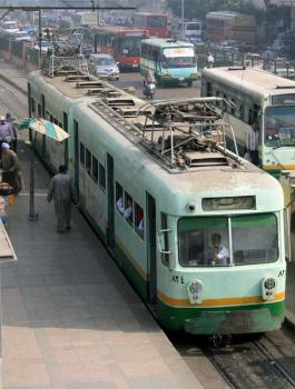 انتحار فتاة مصرية 