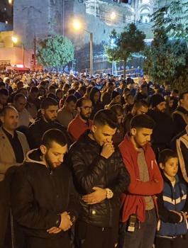الصلاة في الحرم الابراهيمي الشريف 