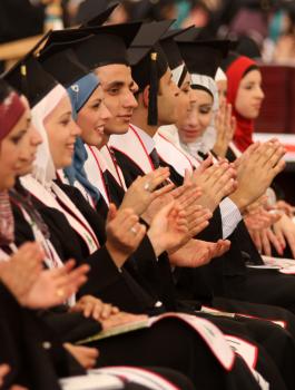 الحكومة الفلسطينية والبطالة 