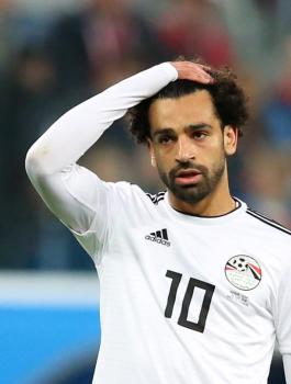 سعودي يهدي محمد صلاح 10 نخلات