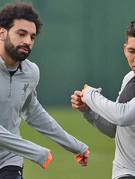 محمد صلاح وفرمينو 