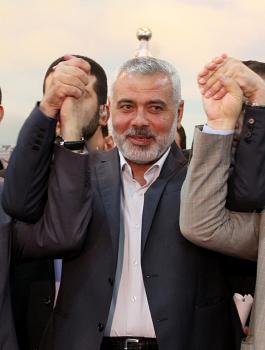 الأحمد: سلاح حماس شأن فلسطيني ولا يحق لأحد التدخل فيه