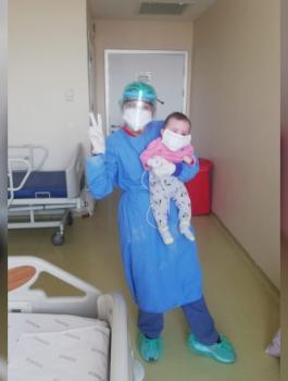 رضيعة تركية تهزم كورونا 