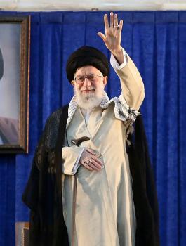 خامنئي والاسلحة النووية 