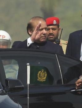 باكستان تدخل على خط الوساطة لاحتواء الأزمة الخليجية