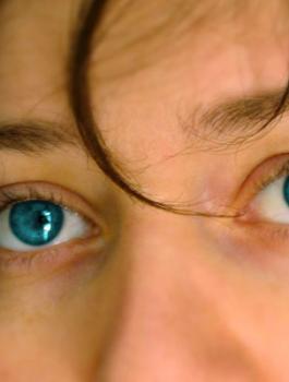 الوان العيون 