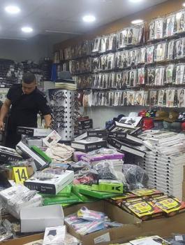 مقتل شاب بعد إطلاق مجهولين النار على محل تجاري بالخليل