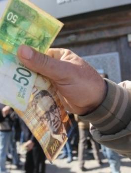 عباس زكي: أزمة رواتب موظفي غزة سيتم حلها قريباً