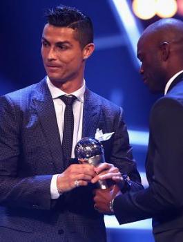 كريستيانو رونالدو أفضل لاعب في العالم
