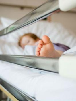 مصرع رضيعة في حادث دهس بالخليل 