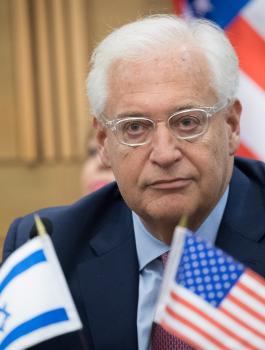 فريدمان: لن يكون أمام القيادة الفلسطينية أي خيار سوى التعامل معنا