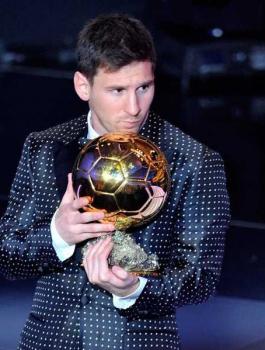 ميسي وكسب الاموال 