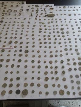 الشرطة تضبط 500 قطعة أثرية بحوزة تاجر آثار في الخليل