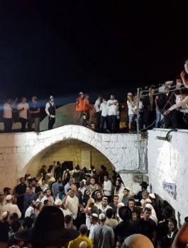المستوطنون يقتحمون المسجد الأقصى 