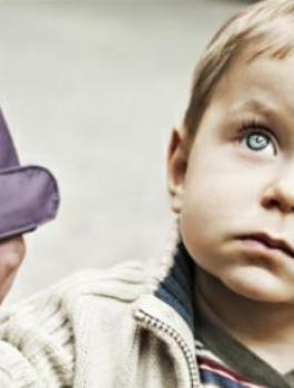 امراة تختطف طفلا في نابلس 