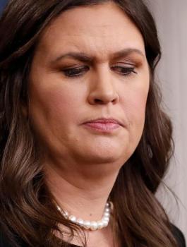 طرد الناطقة باسم البيت الابيض من مطعم امريكي 